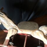 Cheval à bascule avec roulettes