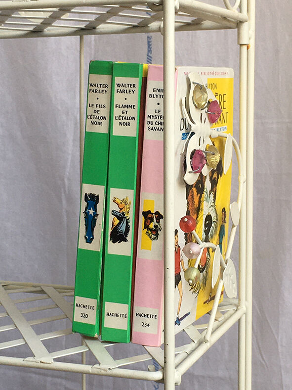 Shelf for little girl's room