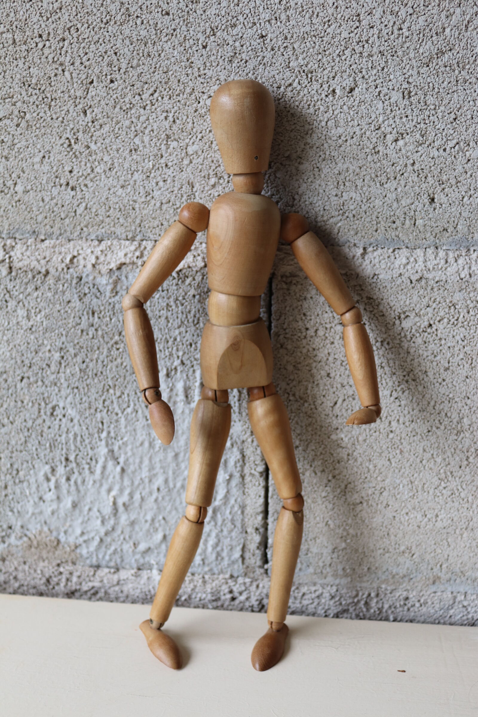 Mannequin articulé en bois