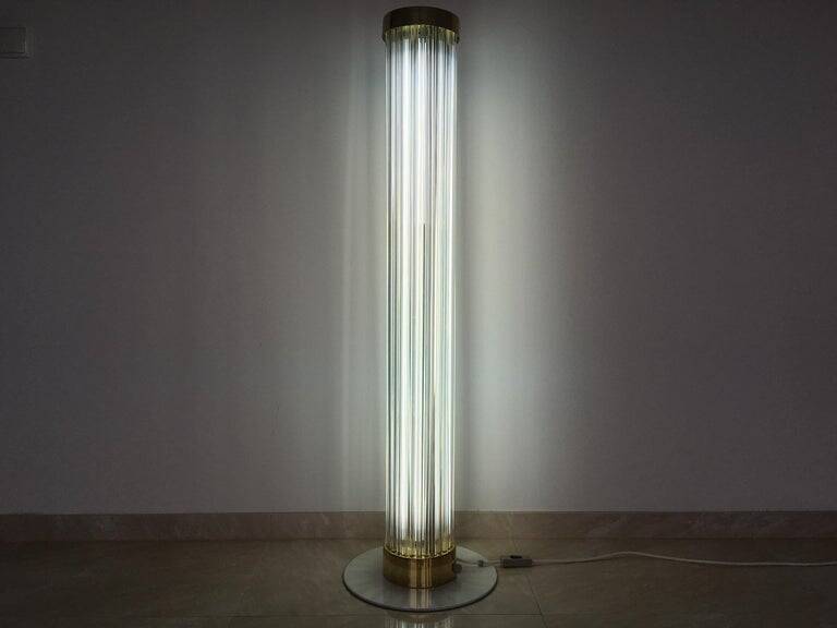Lampe de sol en verre et laiton très rare des années 1960 Kamenicky Senov/Preciosa.
