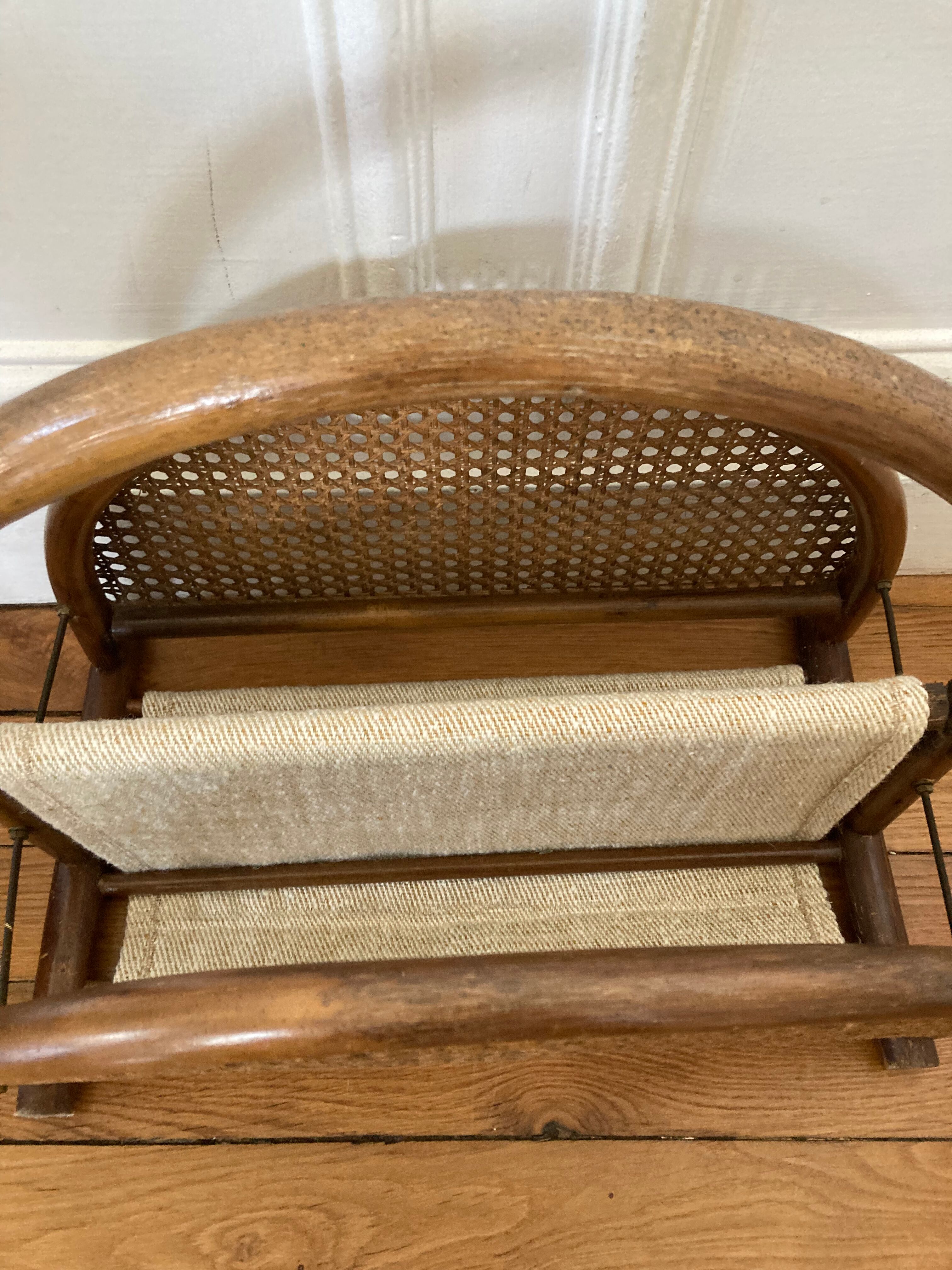 Review door in canning rattan and fabrics