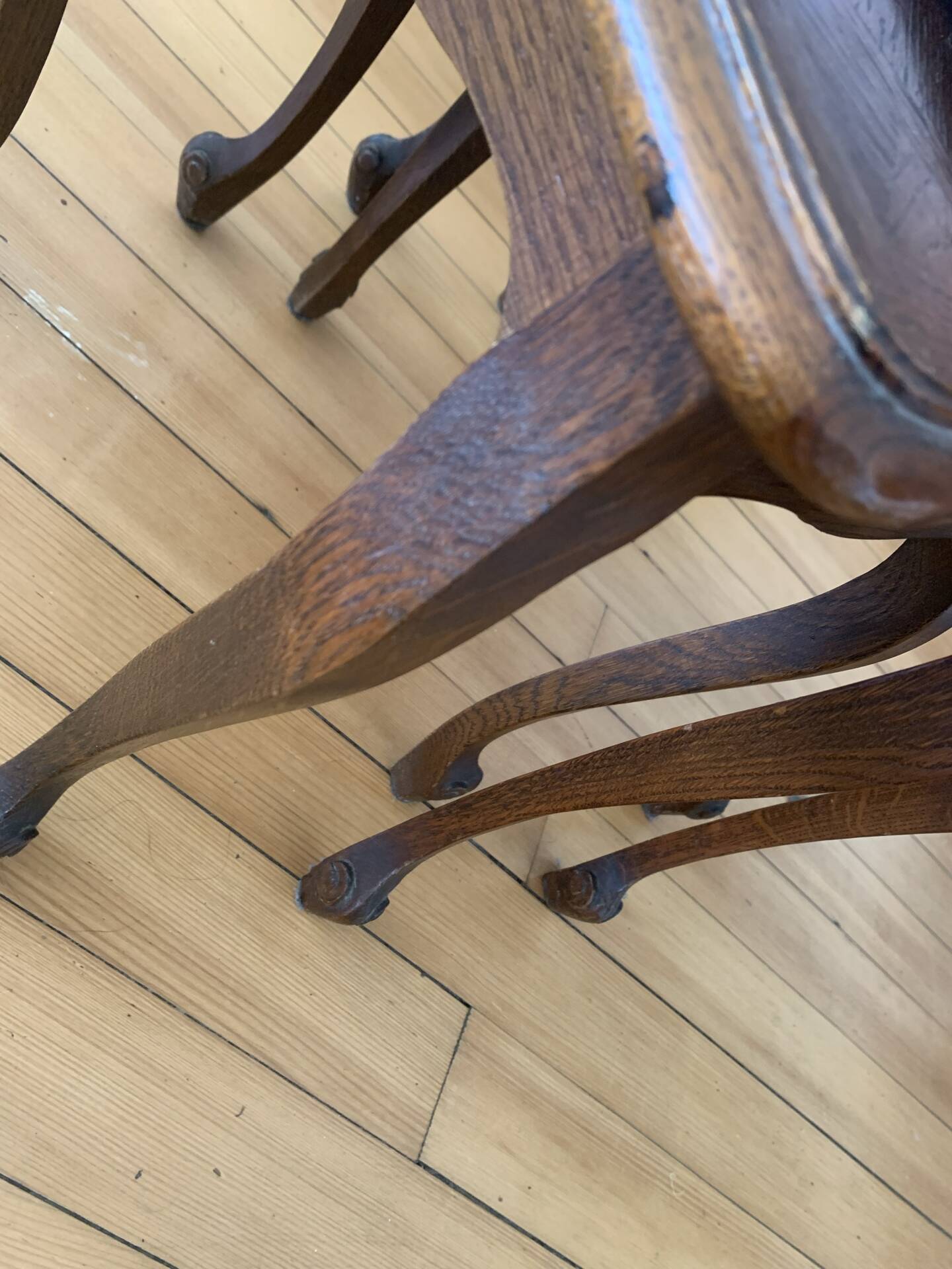 Set of 3 vintage nesting tables in oak – Louis XV / Regency style