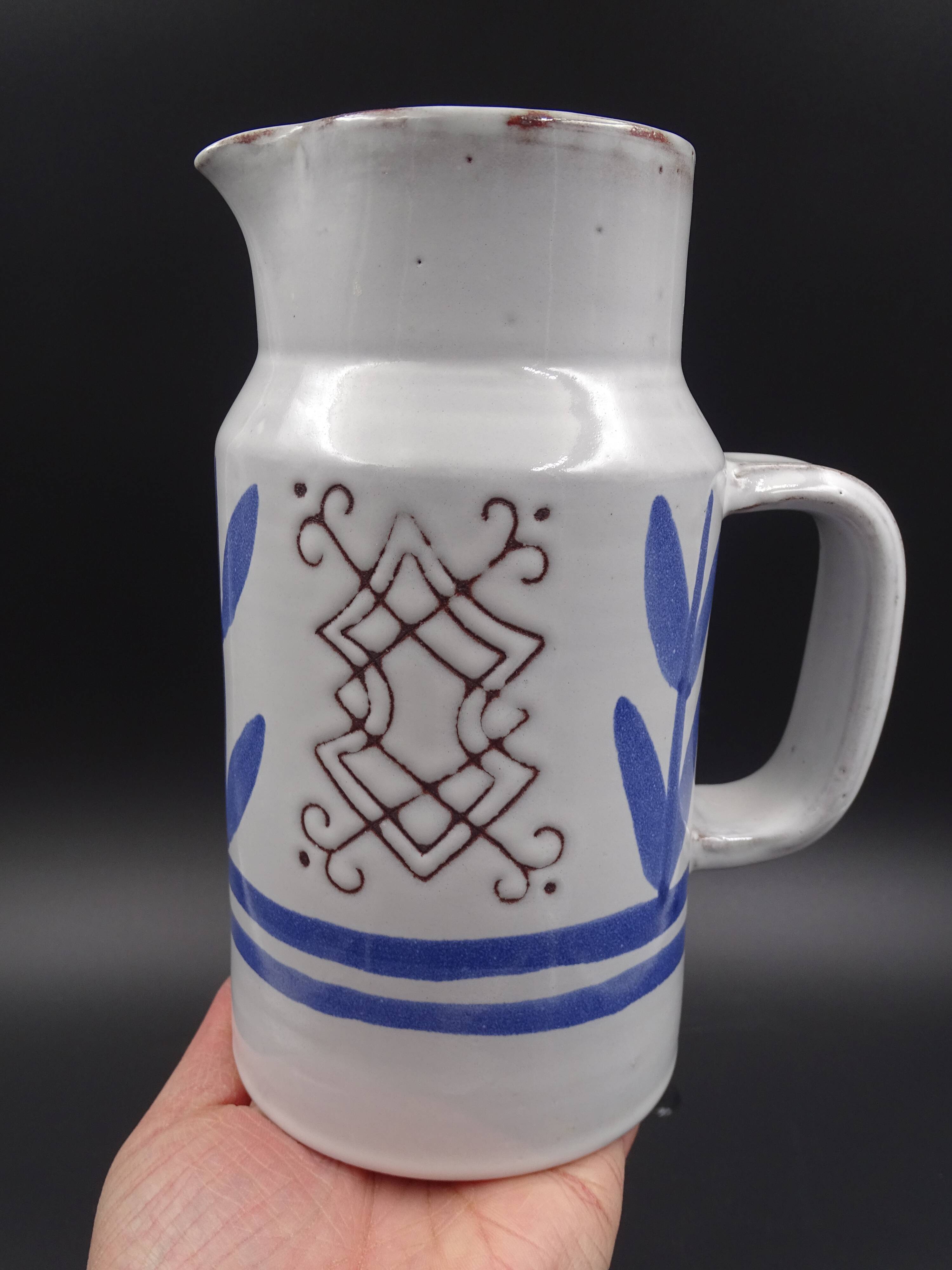 Enamelled terracotta pitcher, bird decoration engraved by Michel Barbier, Vallauris circa 1970