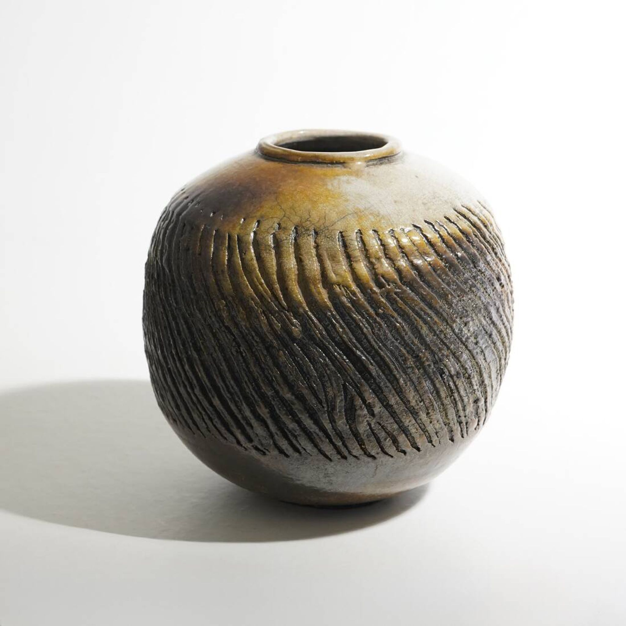 Vase sculptural en céramique émaillée, années 1970