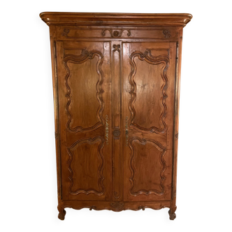 Louis XV walnut wardrobe - 18th century