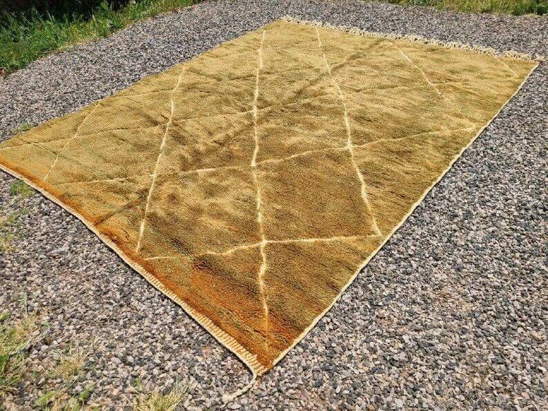 Large ochre and mustard Moroccan Mrirt rug 350x300 cm – diamond pattern