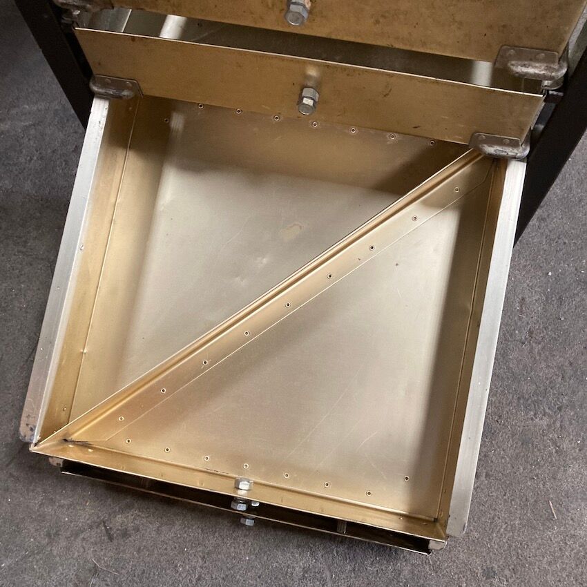 Furniture / custom kitchen log