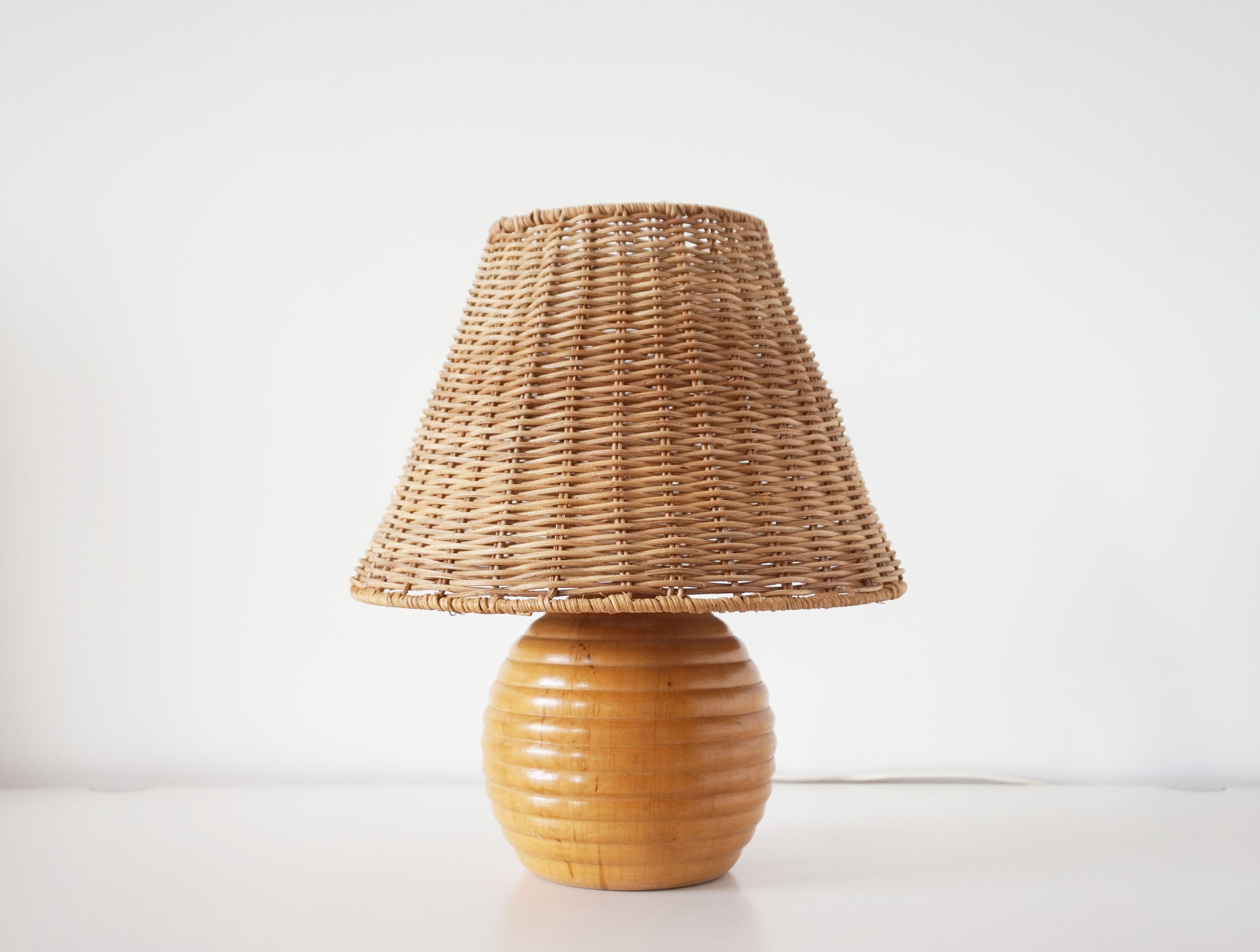 Elm and wicker ball lamp