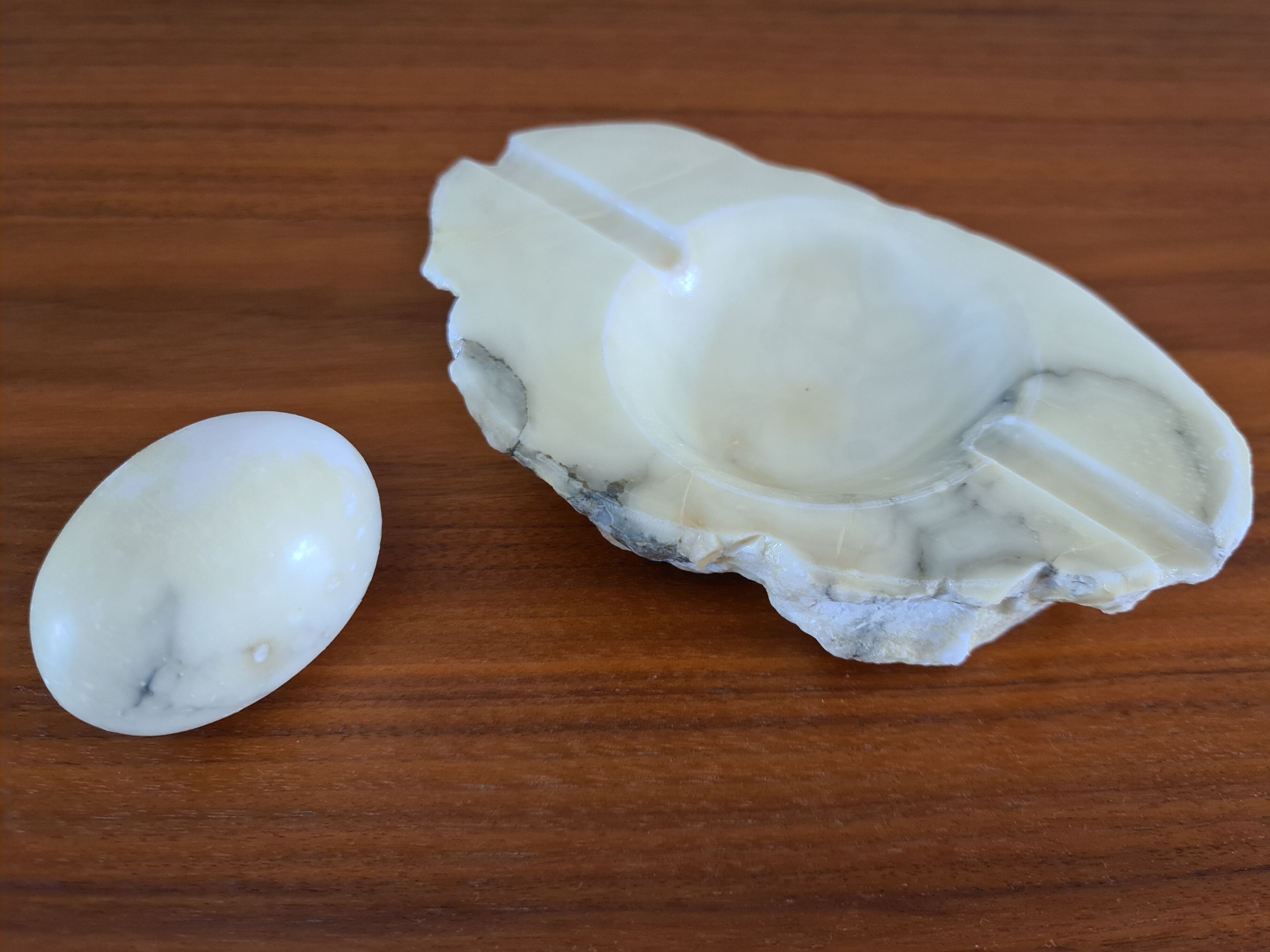 Ashtray in alabaster 1950
