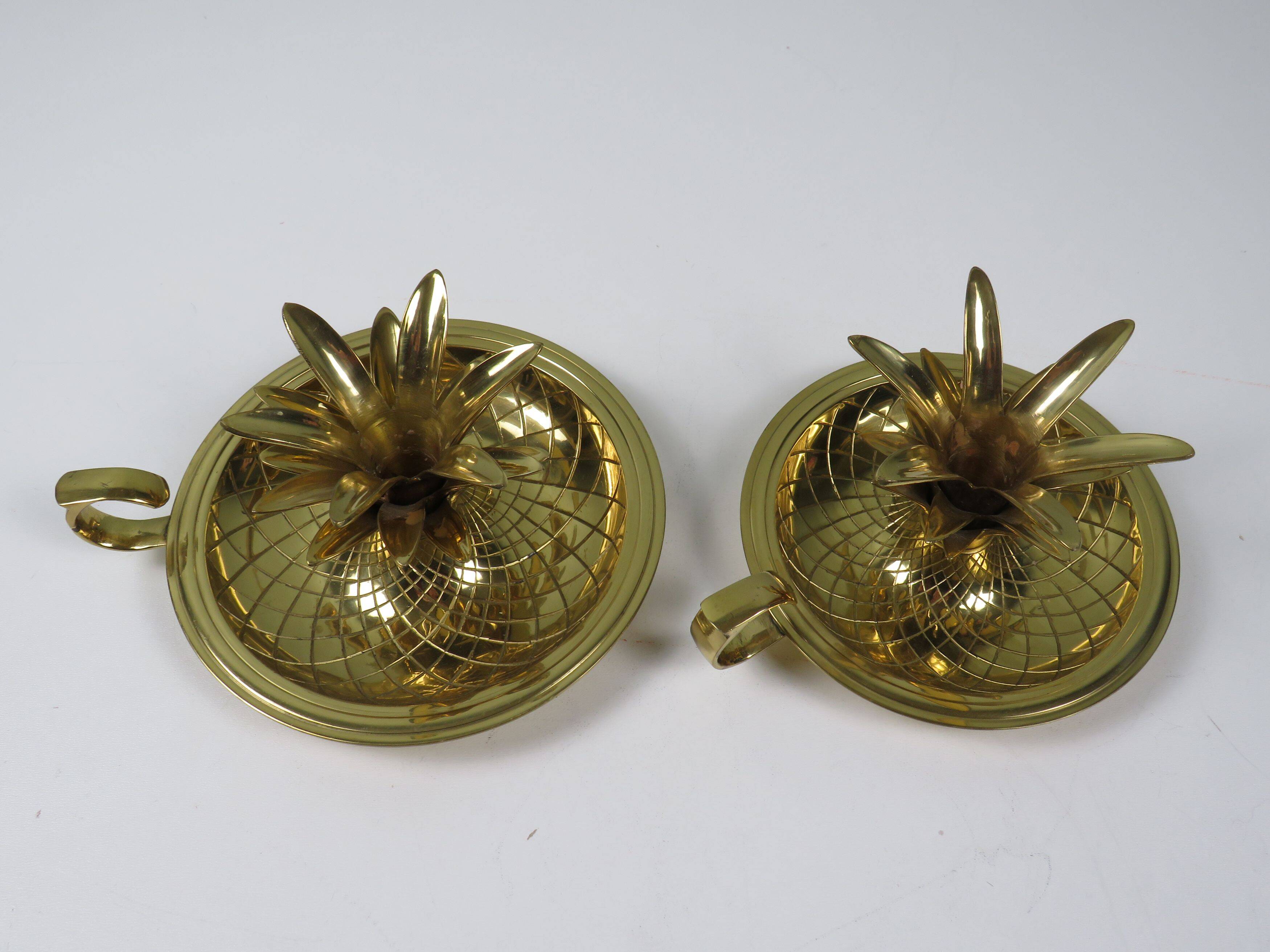 Elegant pineapple candlesticks in lacquered brass 1970-1980