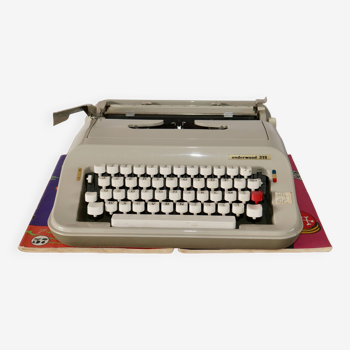 Machine à écrire grise Underwood 319 années 70