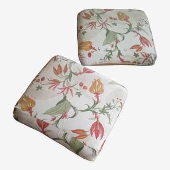 Pair of poufs floral fabric