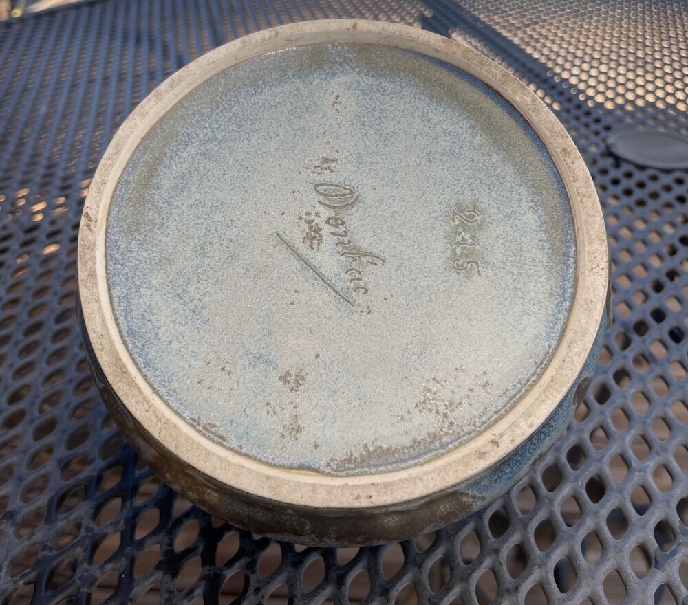 Empty pocket basket in denbac stoneware green blue brown office table dressing table decoration