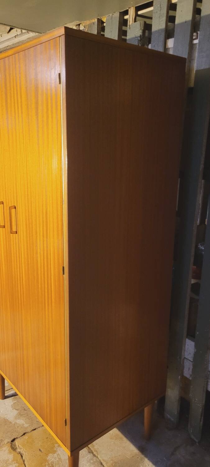 Armoire 60's placage teck