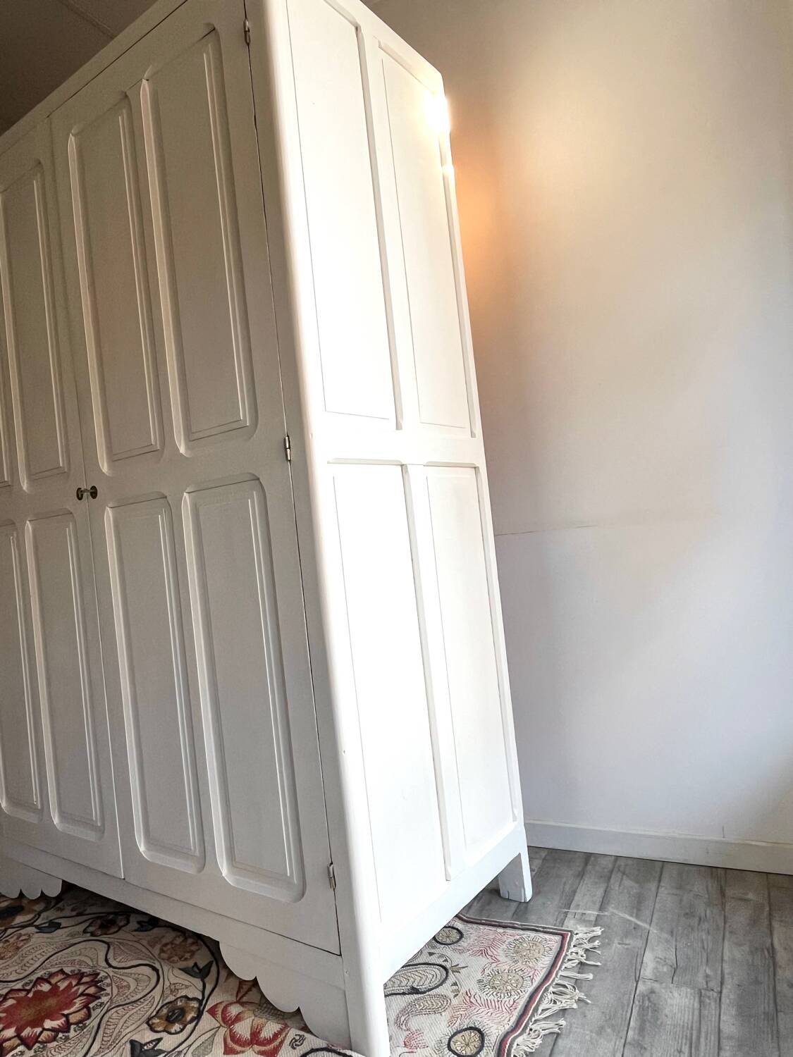 Parisian wardrobe made of solid wood