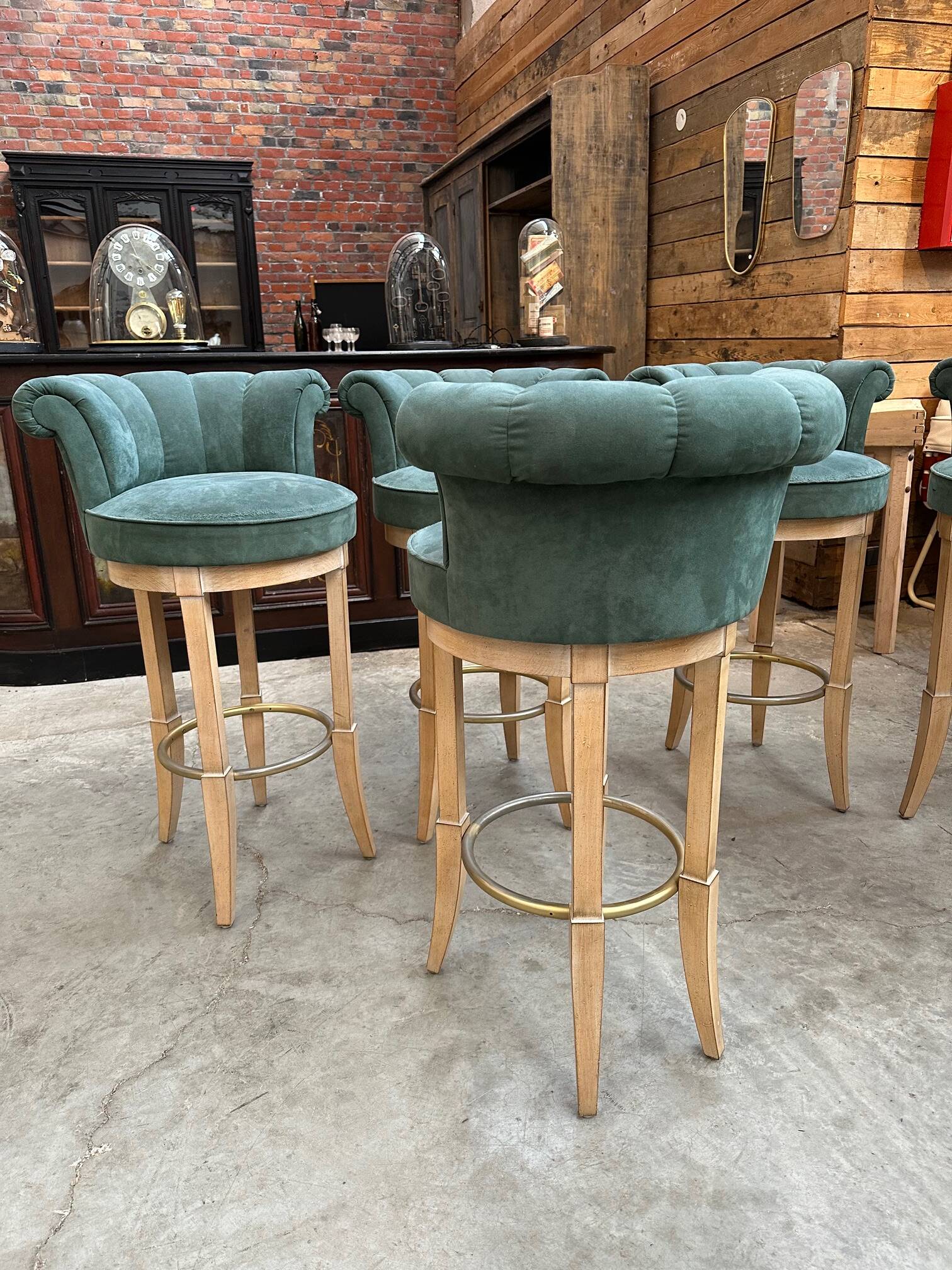 Set of 6 bar stools