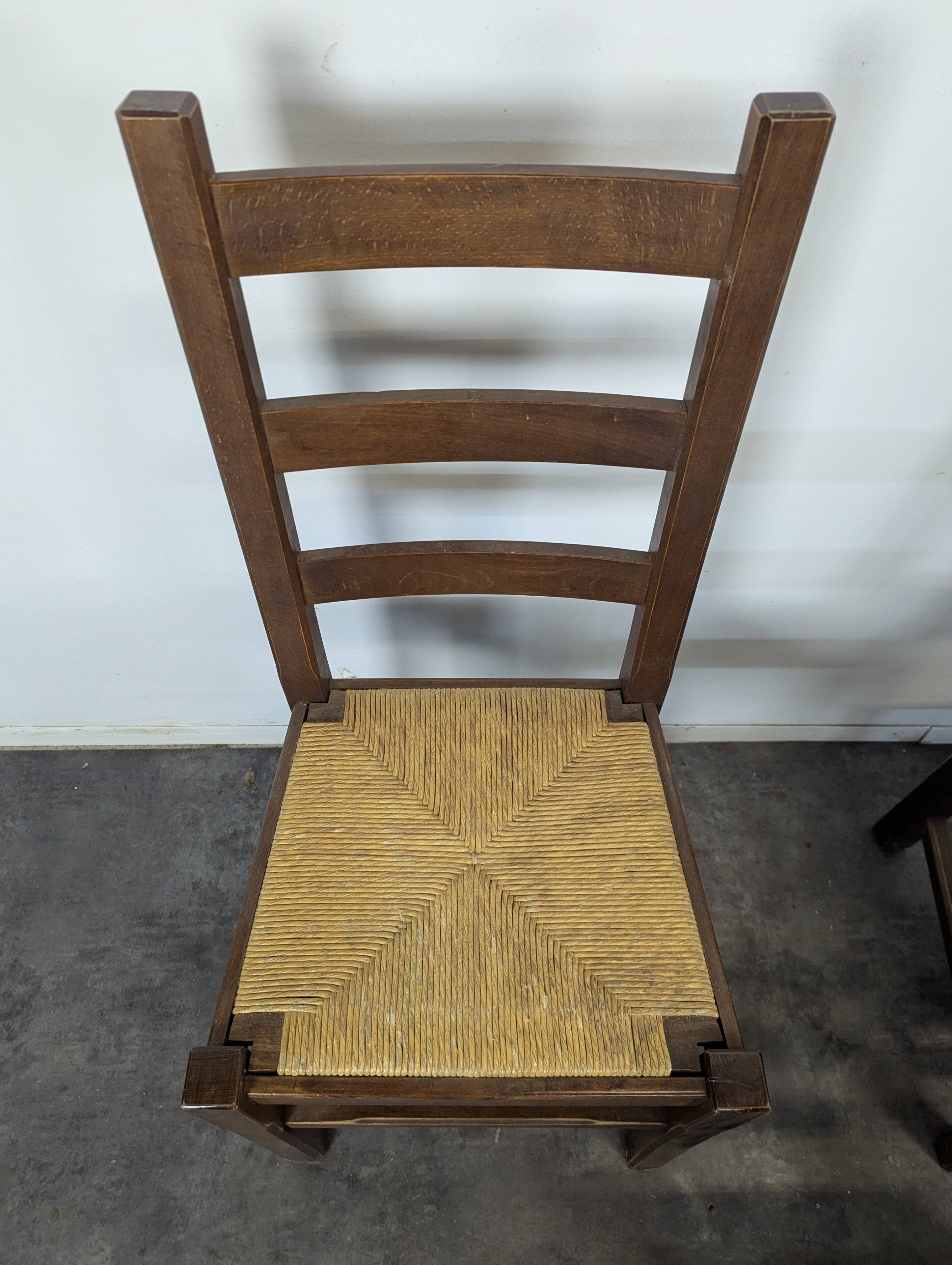 Série de 5 chaises brutalistes