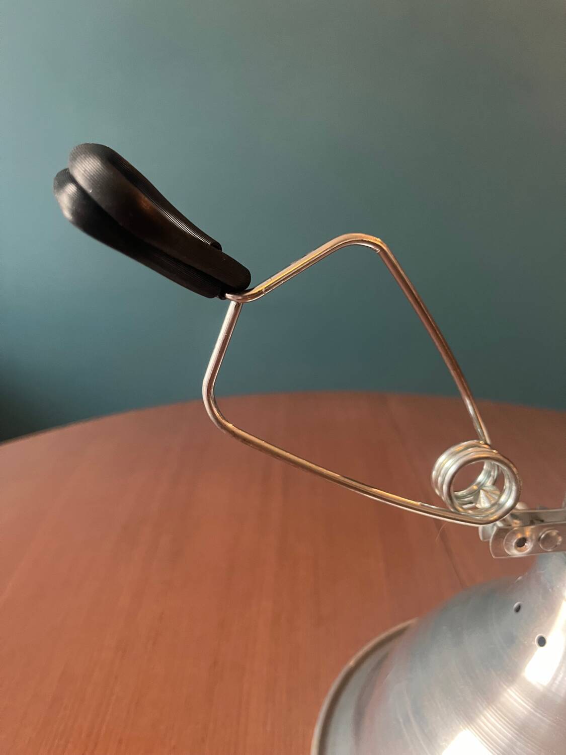 Clamp-on workshop lamp from the 80s