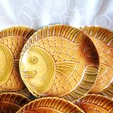 6 Sarreguemines barbotine ceramic fish plates, flat plates.