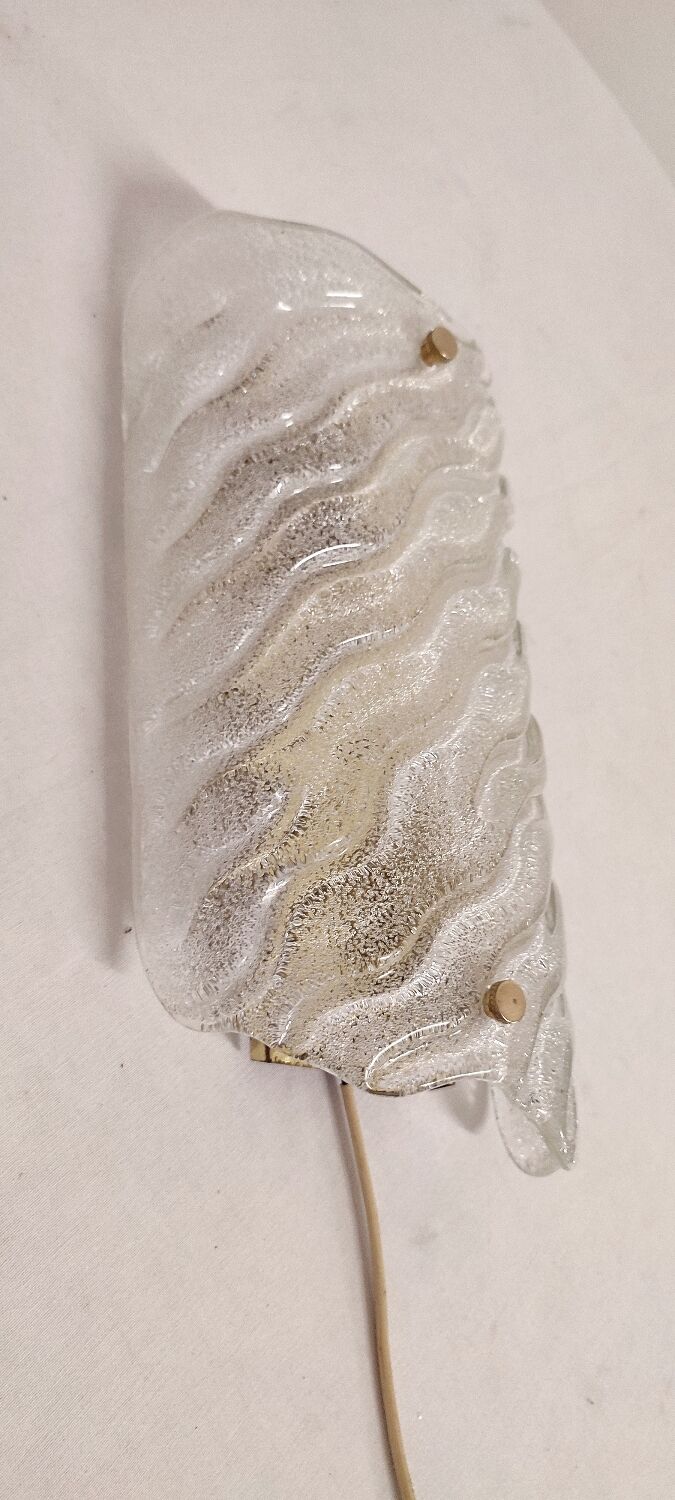 Murano glass wall lamp. Italy, 1980s.