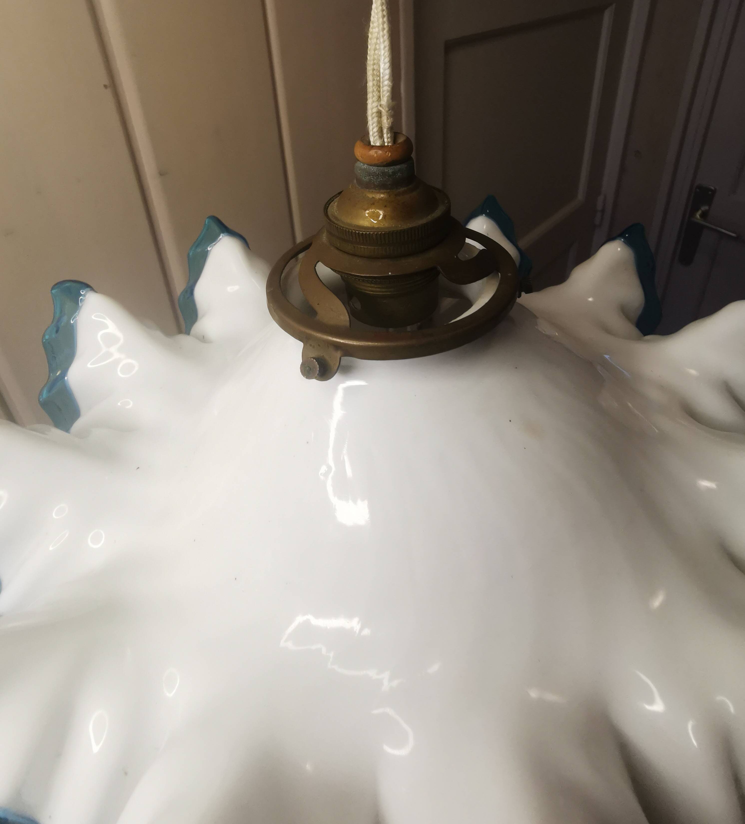 Suspension Up and down Opaline and porcelain