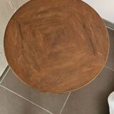 Tripod pedestal table