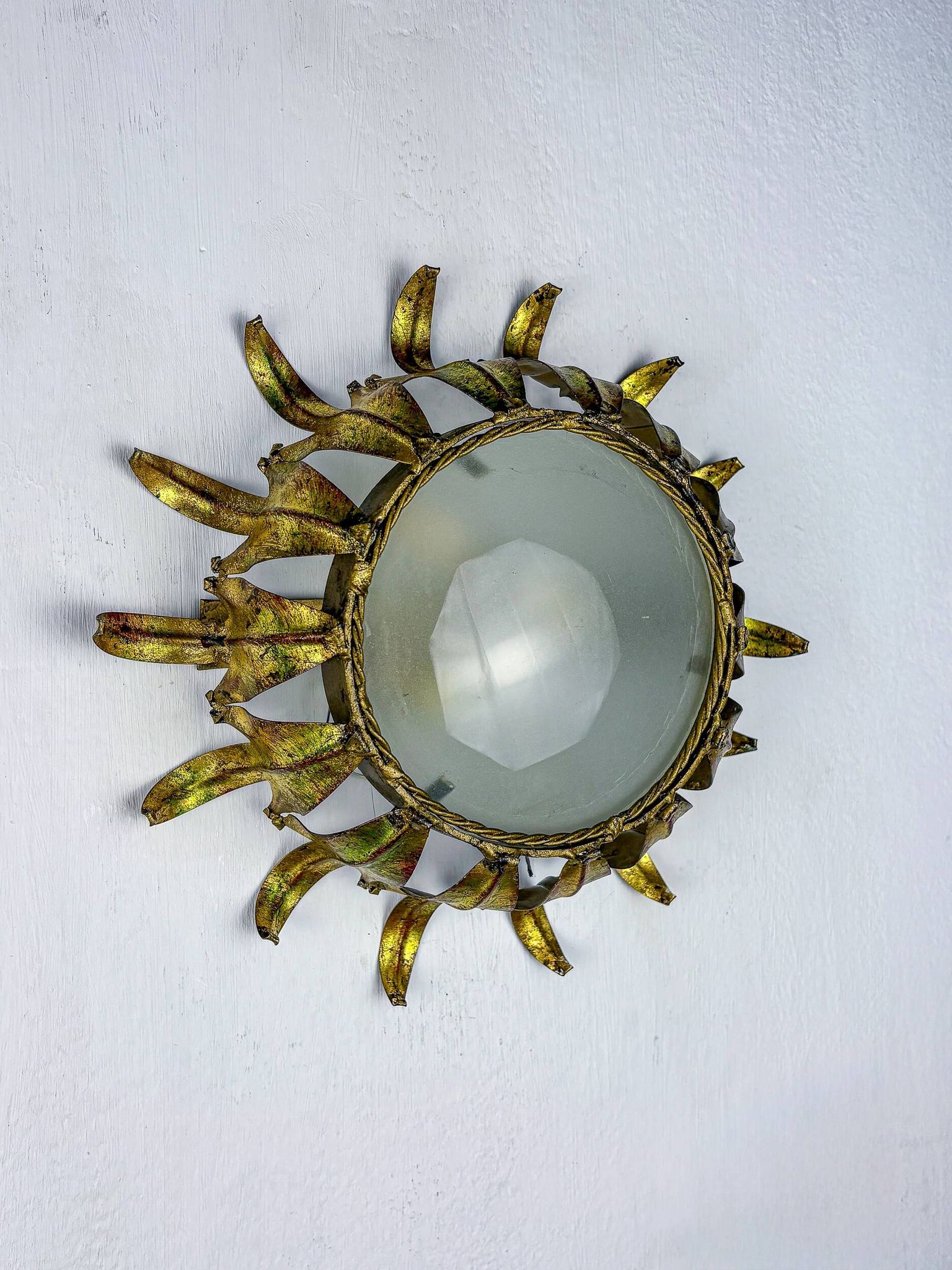 Spanish crown sunburst fixture in gilt metal and frosted glass, 1950s