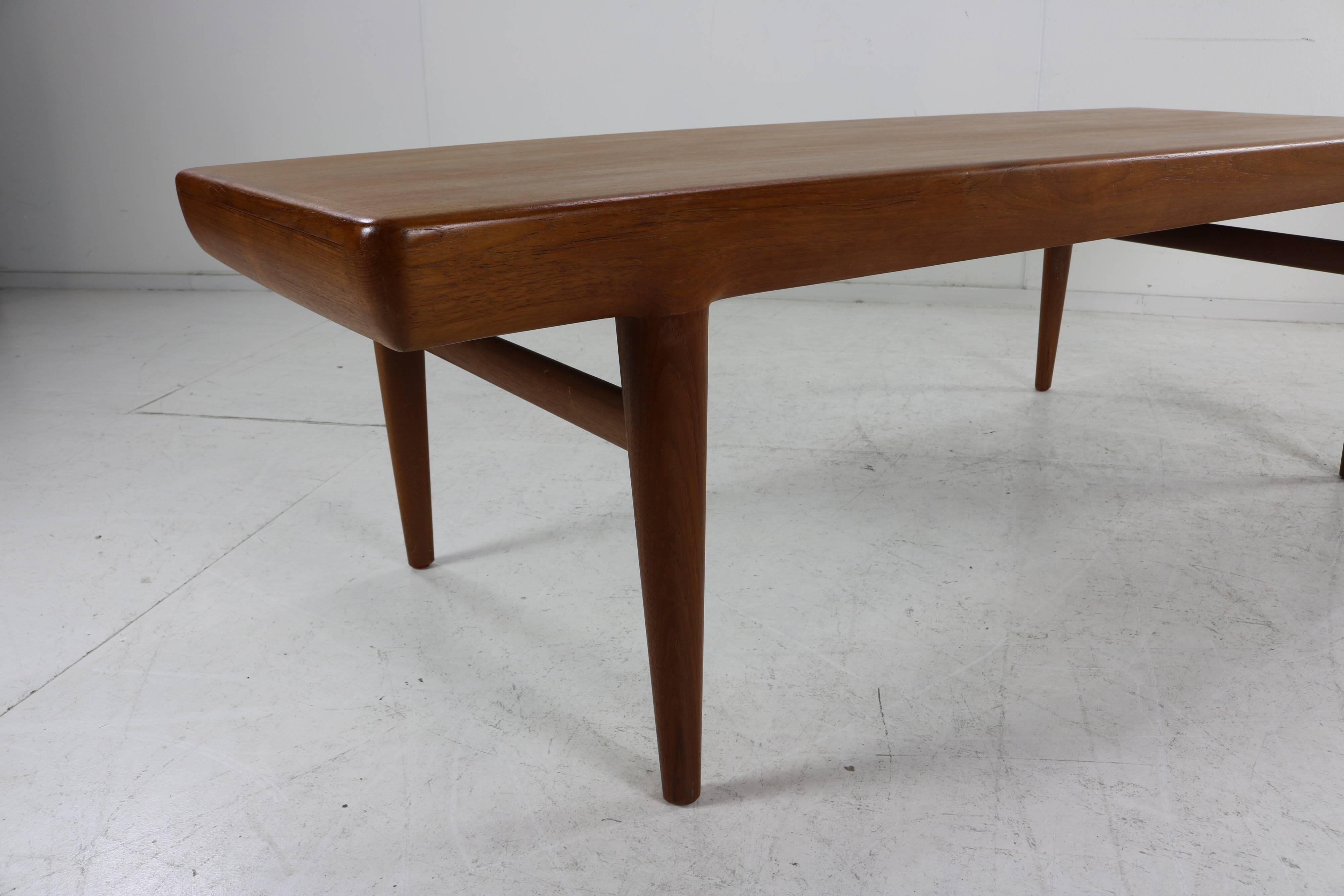 Danish design coffee table by Johannes Andersen for Silkeborg