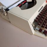 Lisa 30 Antares Pure Vintage Typewriter