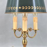 Lampe bouillotte en bronze de style Louis XVI, Trois lumières, Abat-jour peint en vert Craquelé