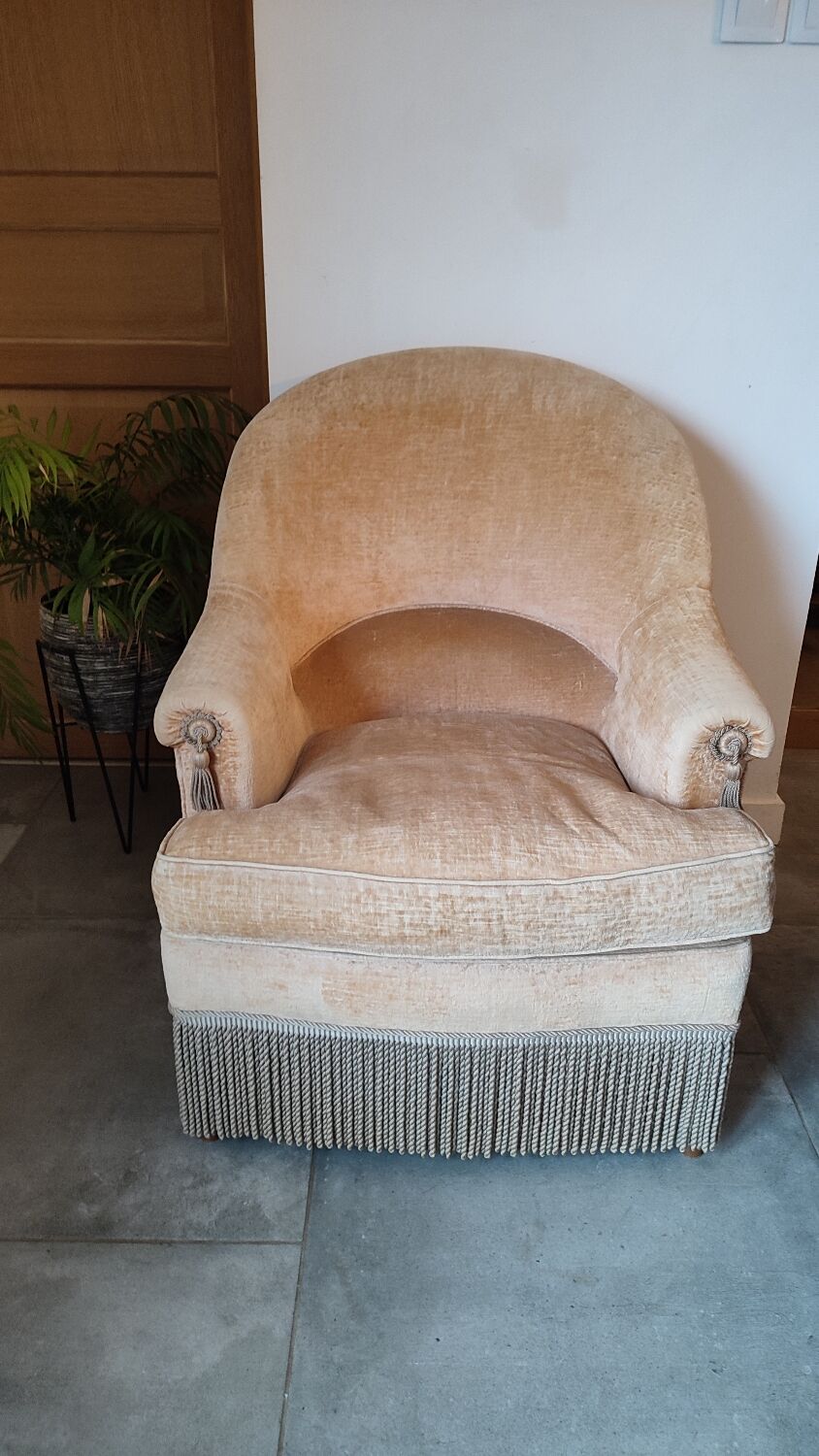 Velvet toadstool armchair