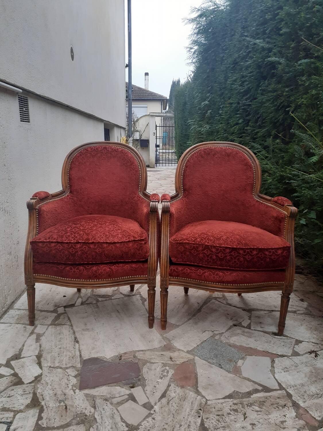 Lot 2 fauteuil voltaire médaillon bergère rouge bois sculpture