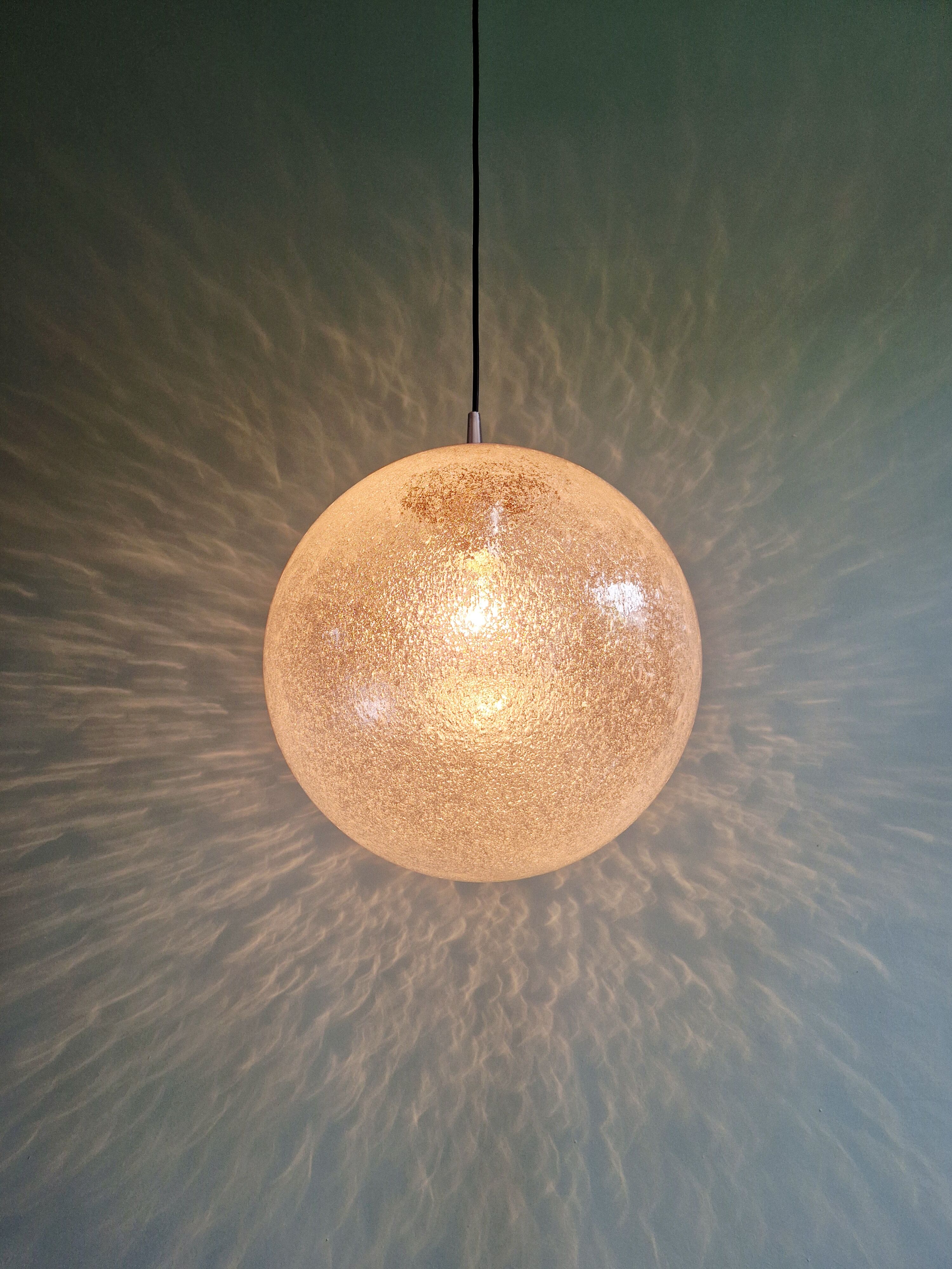 Suspension Space Age in blown bubble glass, Peill & Putzler, 1970