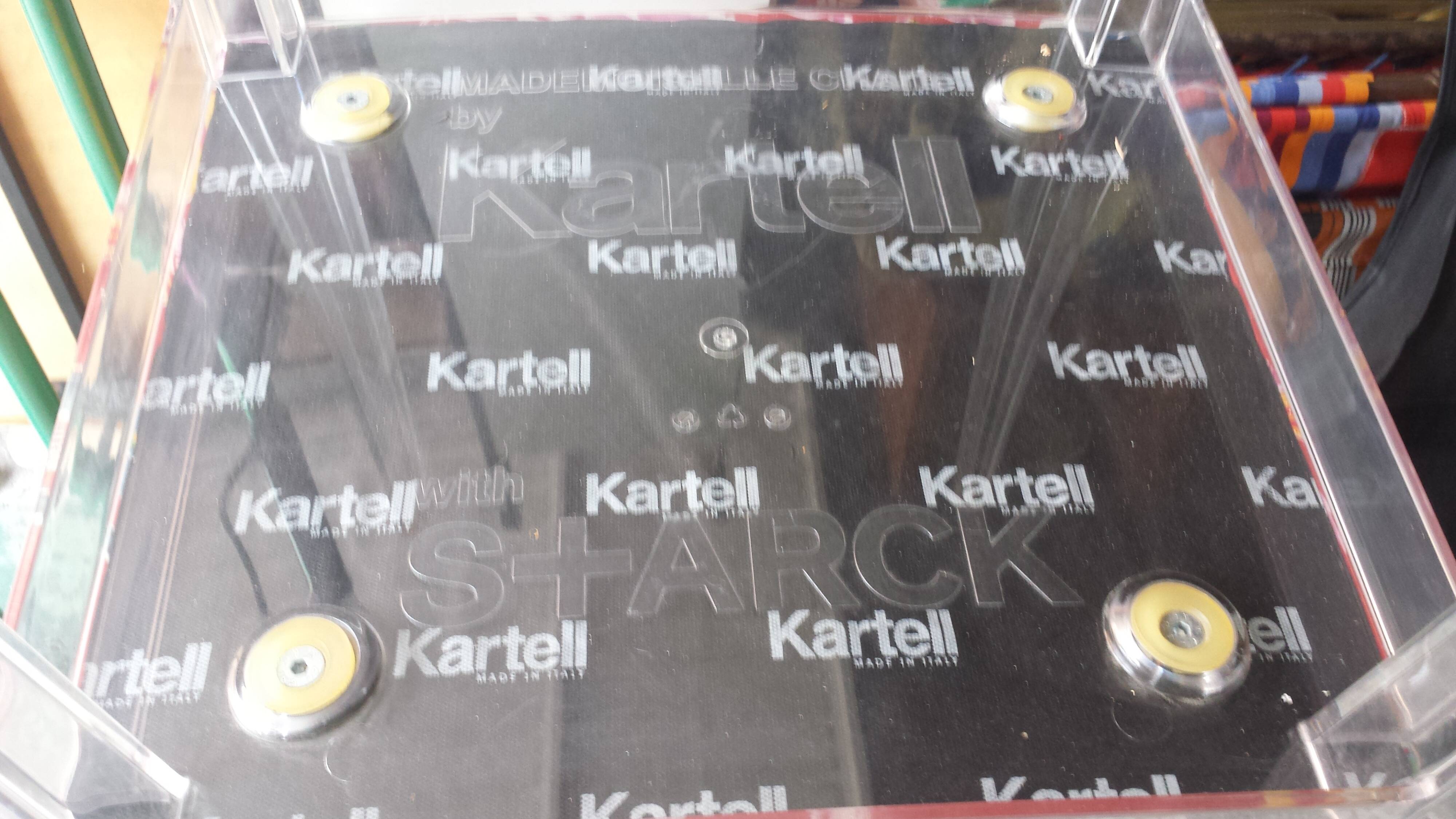 2 fauteuils Mademoiselle Kartell plexi design Philippe Starck
