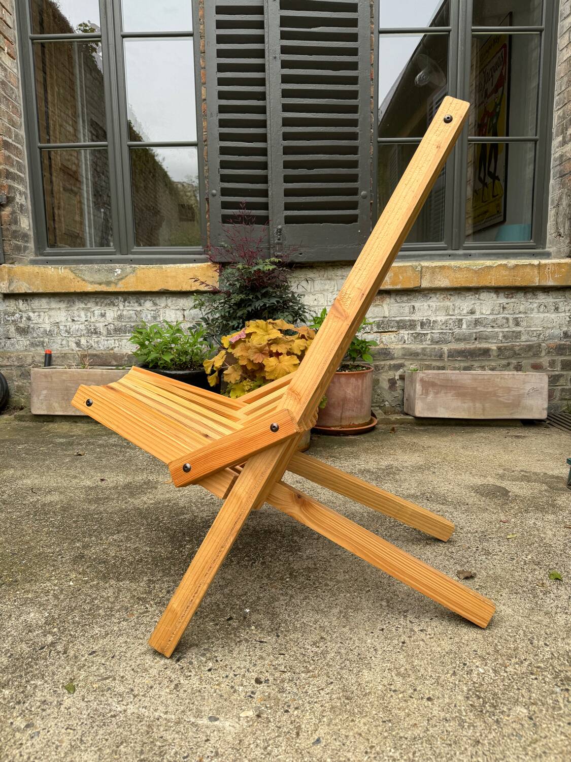 Solid wood folding patio garden armchair