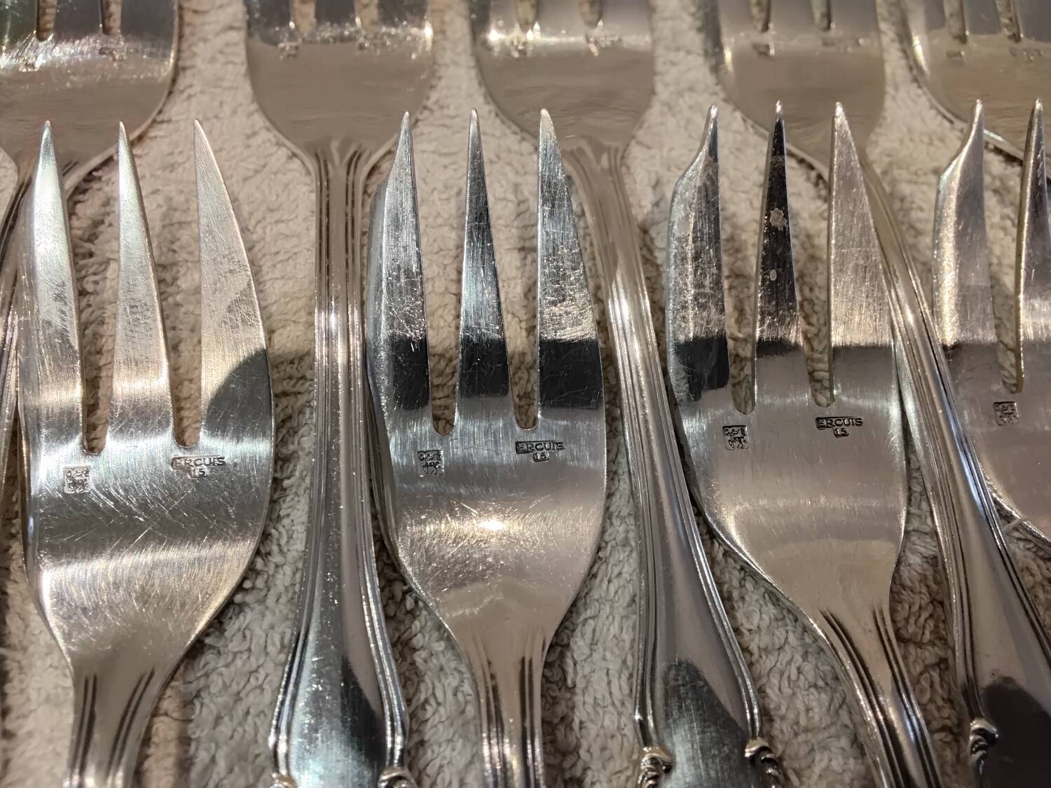 12 silver-plated metal cake forks by Ercuis Valencay silversmiths
