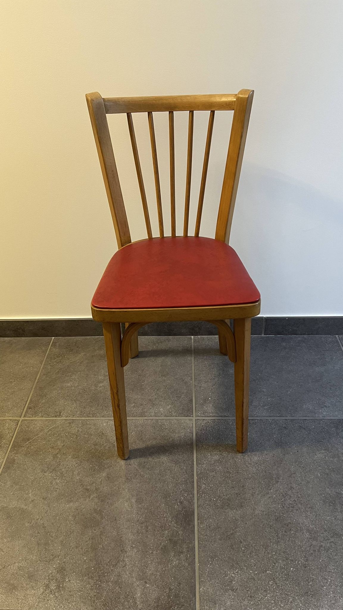 BAUMANN bistro chair in wood and red faux leather