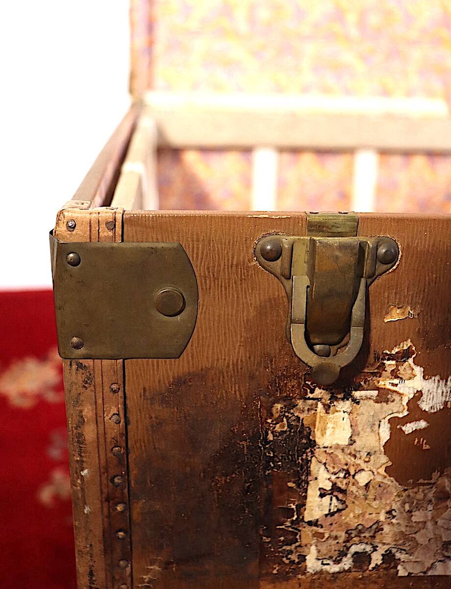 Lavoët hat trunk