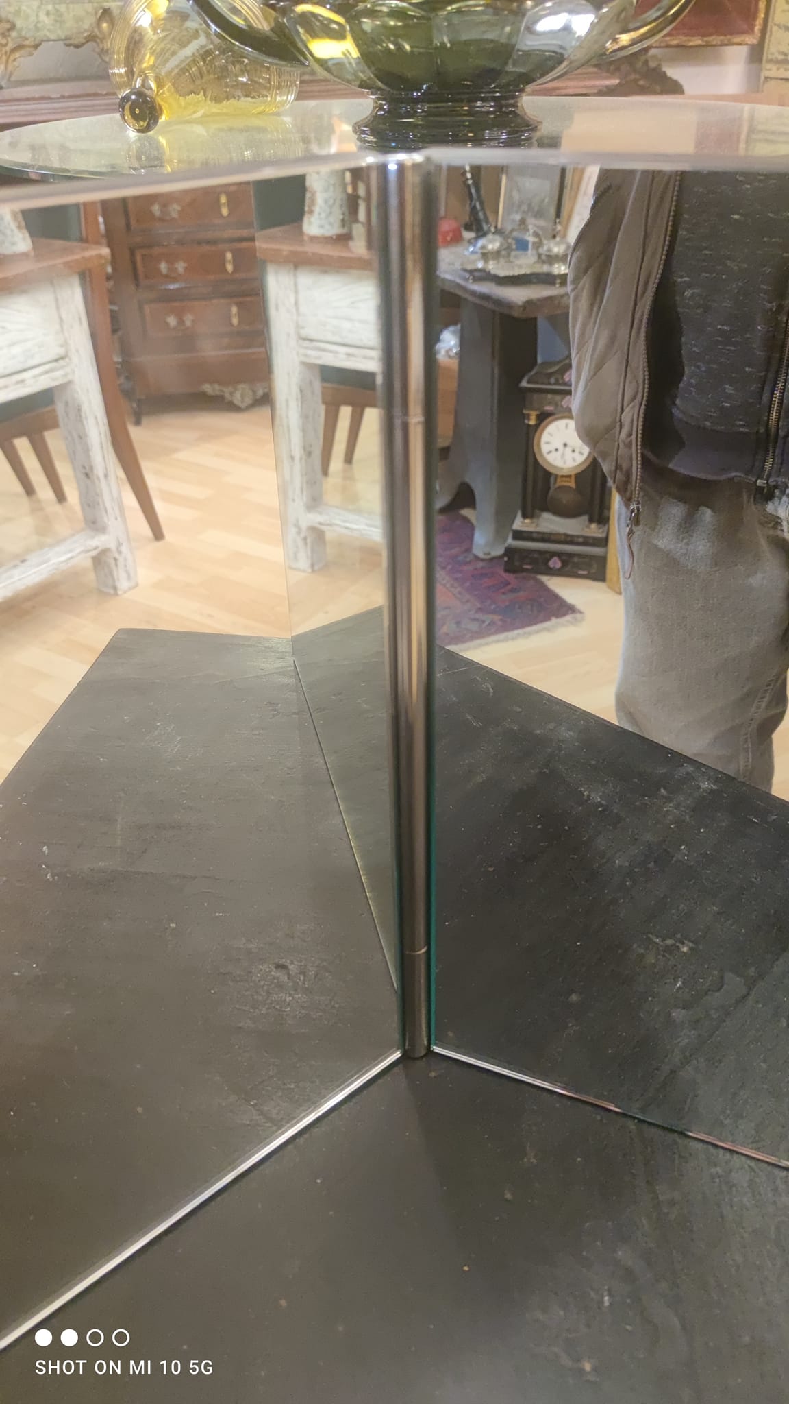 Wall mirror with a wooden frame and Wenge finish, dating from the late 19th century