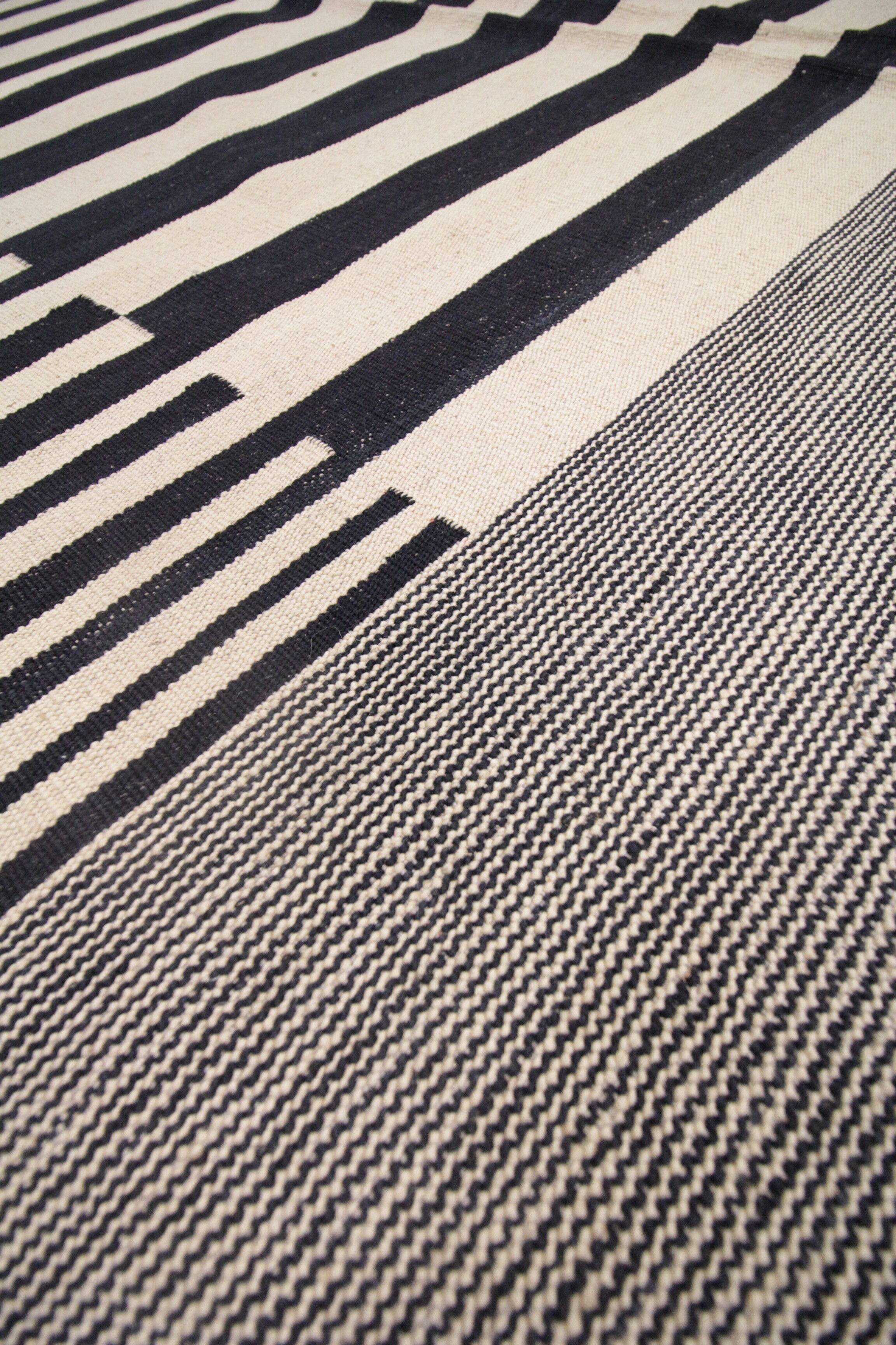 Black cream wool kilim handmade flat woven area rug- 177x232cm