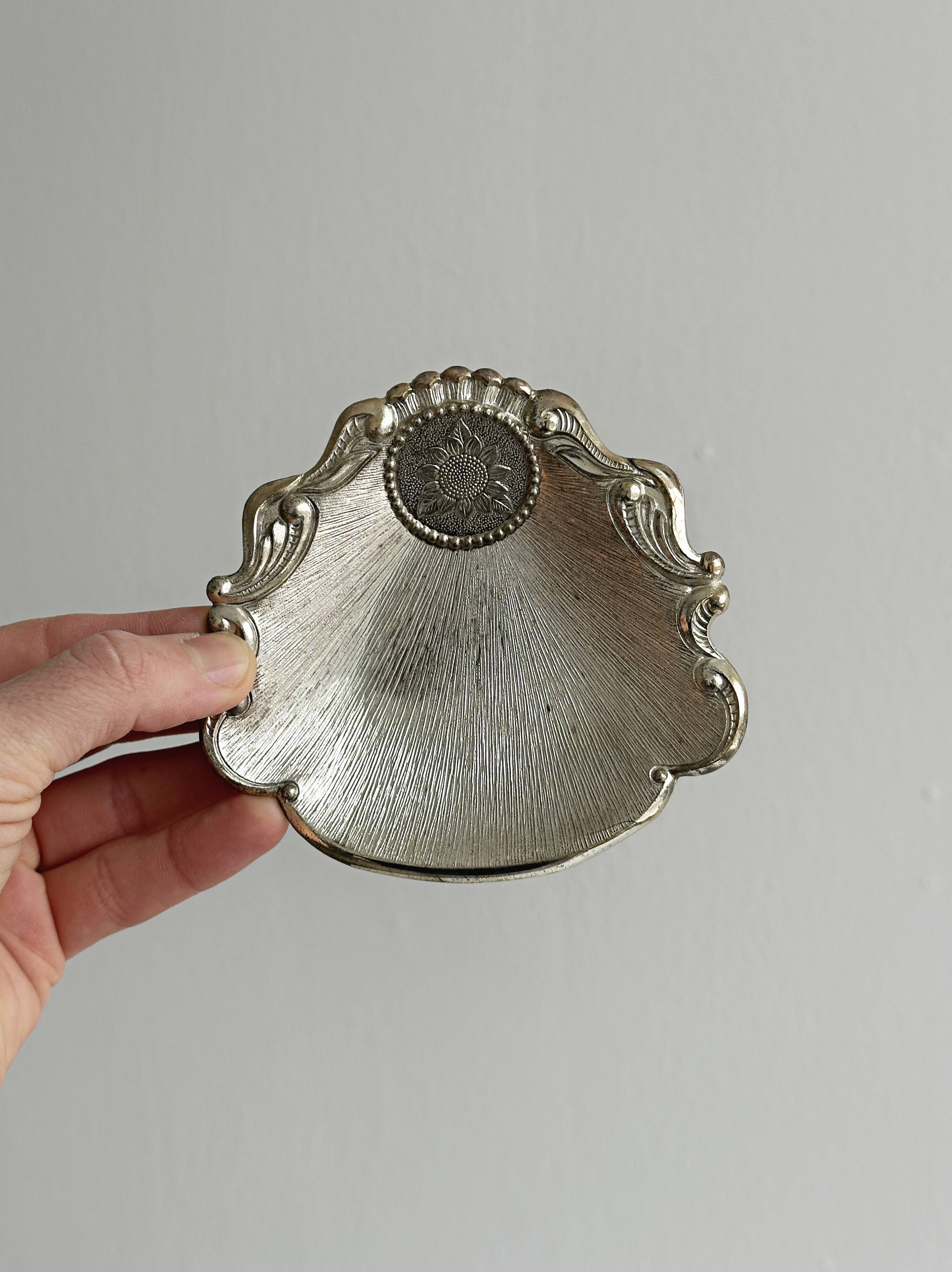 Decorative metal catchall tray