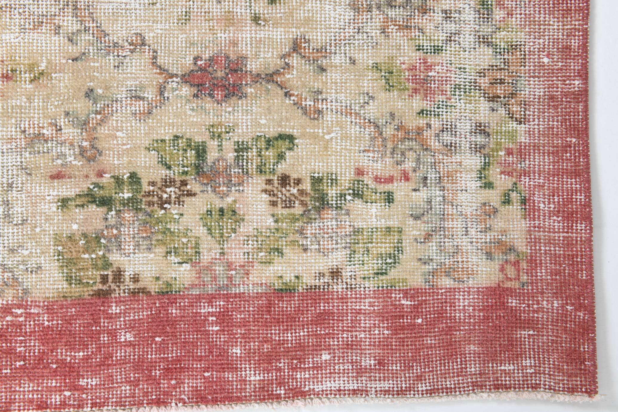 5x8 Pale Red & Cream Floral Pattern Vintage Rug, 144x250Cm