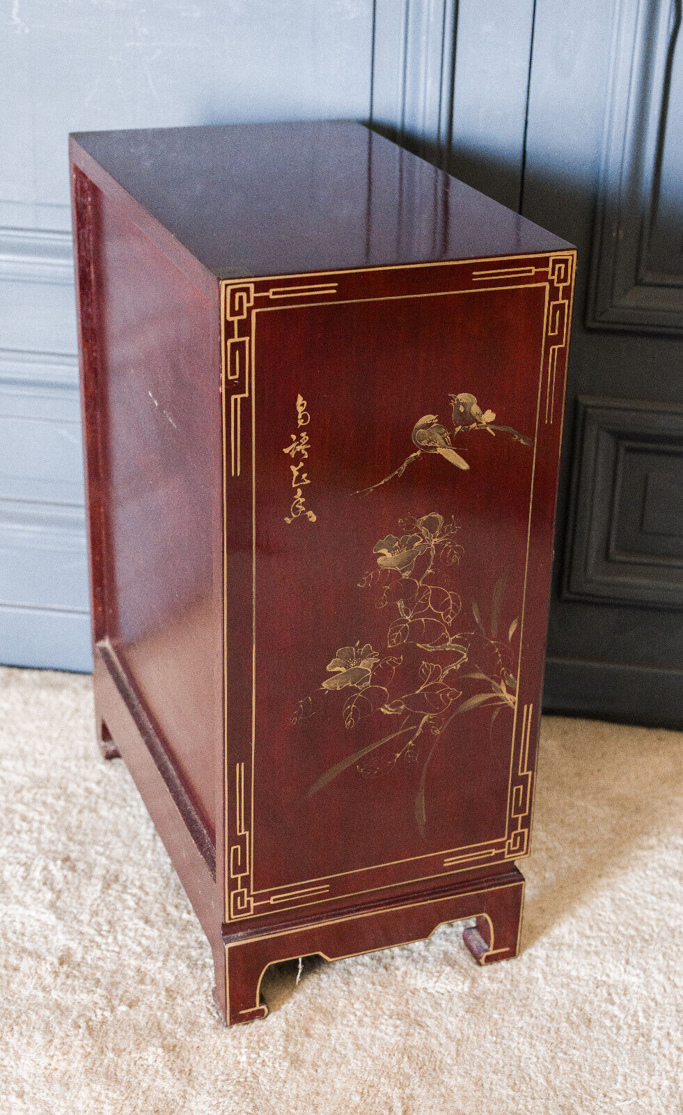 Chinese furniture XXth Red lacquer Decor of branches and birds