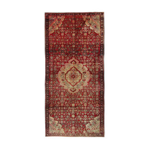 tapis rouge crème floral