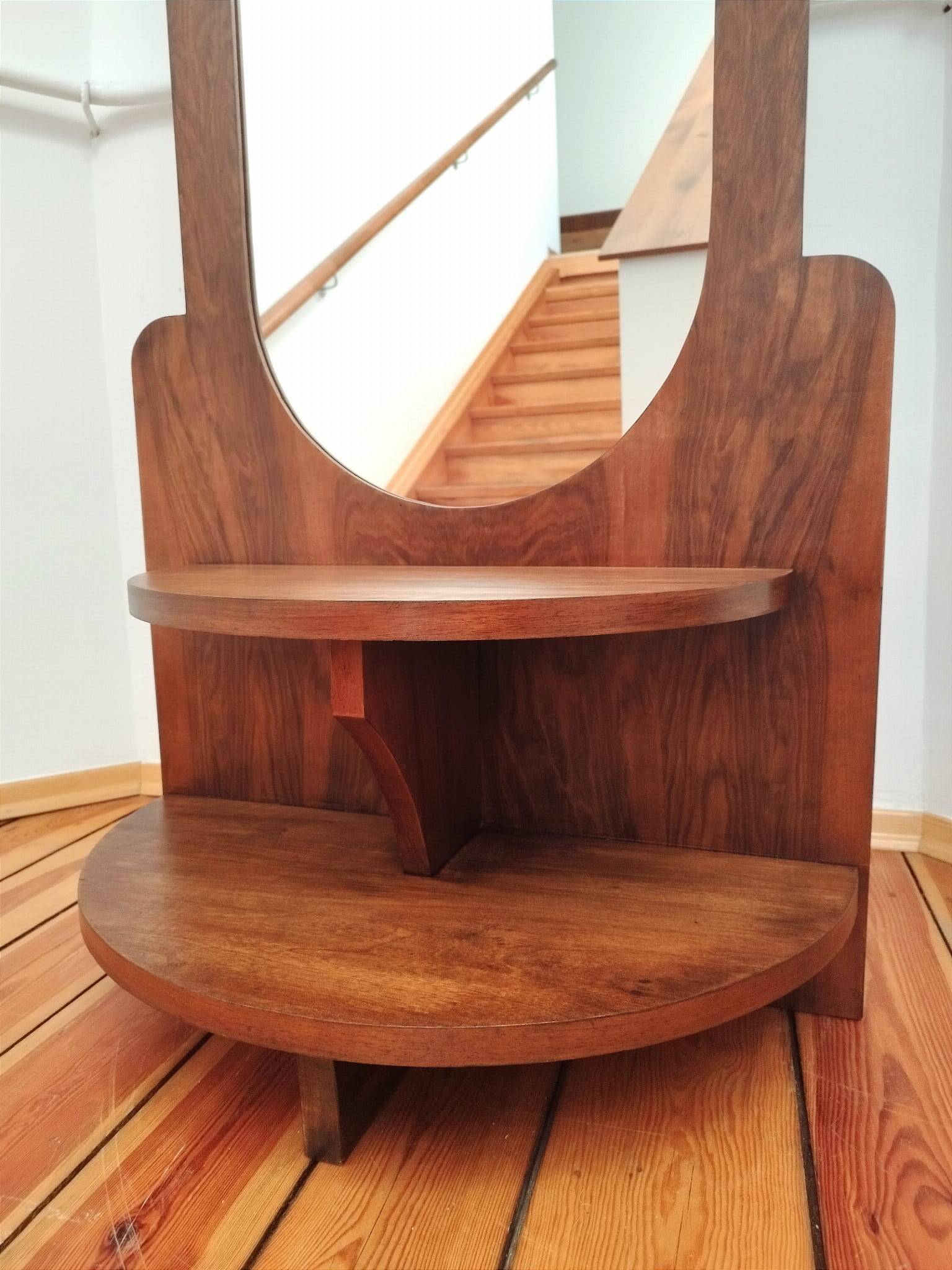 Coiffeuse Tchécoslovaque attribuée à J. Halabala pour Up Races, 1940s