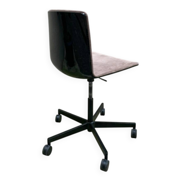 Chaise de bureau Pedrali Noa 727/4 — design italien contemporain