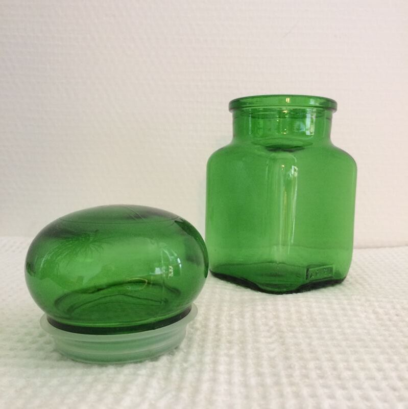Bocal en verre vert vintage