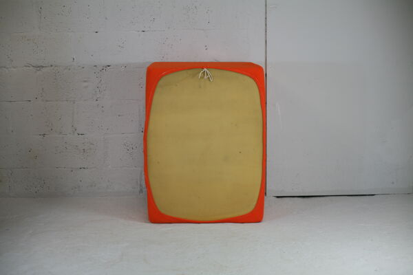 Fauteuil ''space age'' mousse et jersey orange. Circa 1970