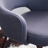 Eero Saarinen Knoll armchair upholstered in grey wool from the middle of the century