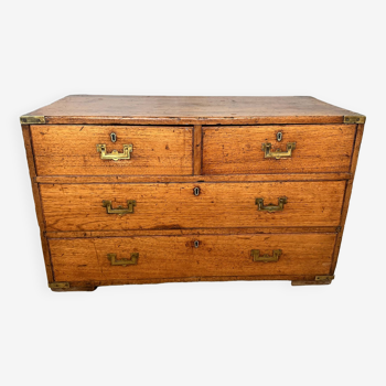 Petite commode de  marine en bois et laiton